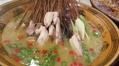 四川成都特色小吃缽缽雞草莓视频污黄下载
