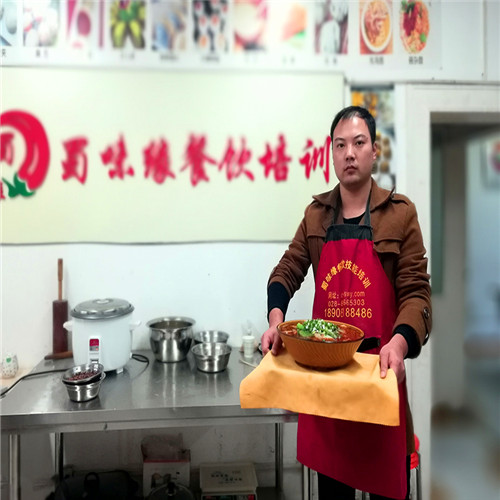 草莓黄片软件做麻辣燙