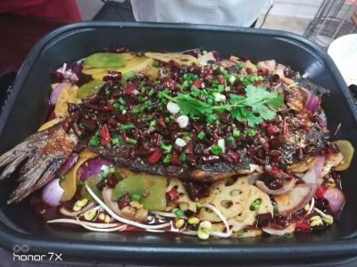川渝正宗烤魚技術草莓视频污黄下载，香辣濃重魚鮮美