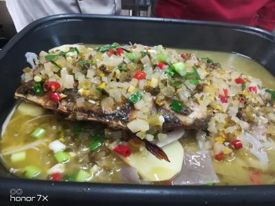 地道重慶萬州烤魚技術草莓视频污黄下载，外焦裏嫩回味無窮