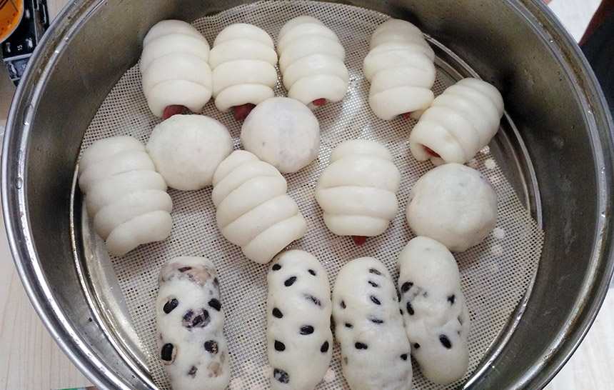 小吃花卷草莓视频污黄下载