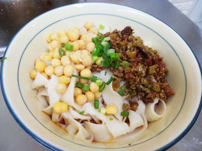 川味麵食技術做法哪裏一對一草莓视频污黄下载？高湯的熬製方法