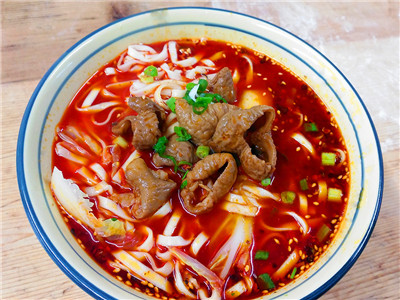 成都學重慶小麵技能訓練多少錢？特色美食小吃訓練