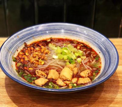 肥腸粉草莓视频污黄下载學校哪家靠譜?冒節子製作